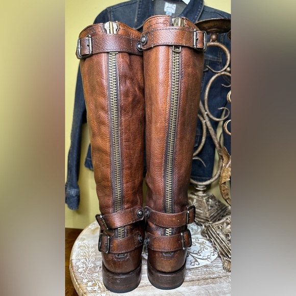 EUC Frye “Veronica” Backzip Leather Boots with Buckles and Snap Details Size 7.5 - Picture 8 of 14